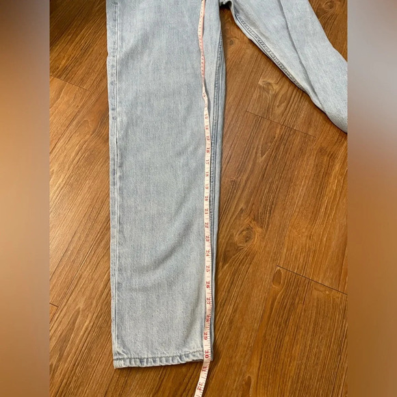 NWT GAP|| Mom Jean High Rise,Size 29 - Picture 8 of 10